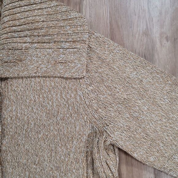 🔹️Sag Harbor Tan Buttoned Cowl Neck Sweater Medium - Picture 4 of 9